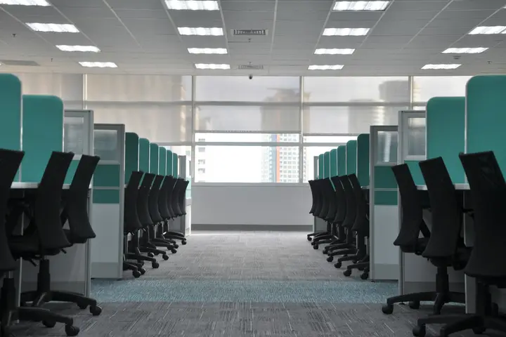 Semi-Fitted Full Floor in JBC 5, Jumeirah Lakes — Jumeirah Lake Towers