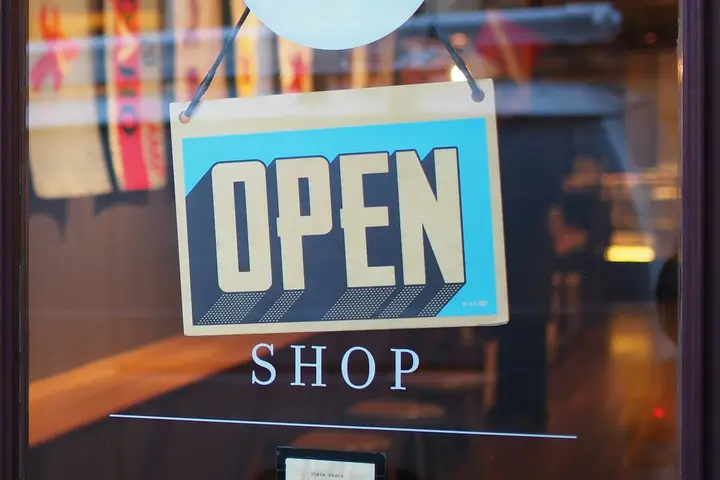 Street-Front Retail Shop on Al Rigga Road, Deira — Deira